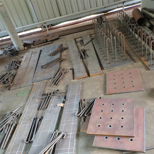 有哪些其他因素会影响梅州预埋件位置的确定？